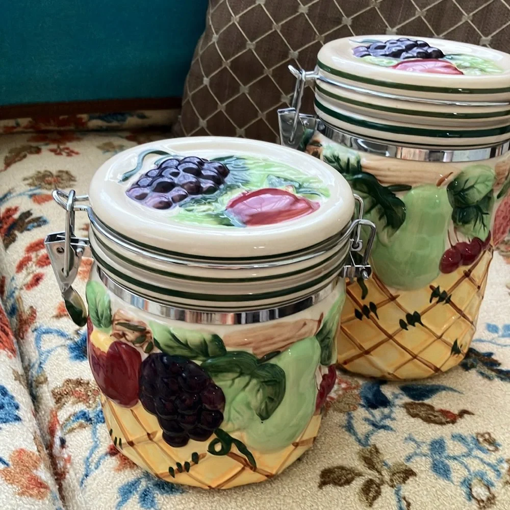 VINTAGE GOURMET HOME ACCENTS RAISED FRUIT CERAMIC FOOD SEAL CANISTER 8”x5” - Picture 15 of 17